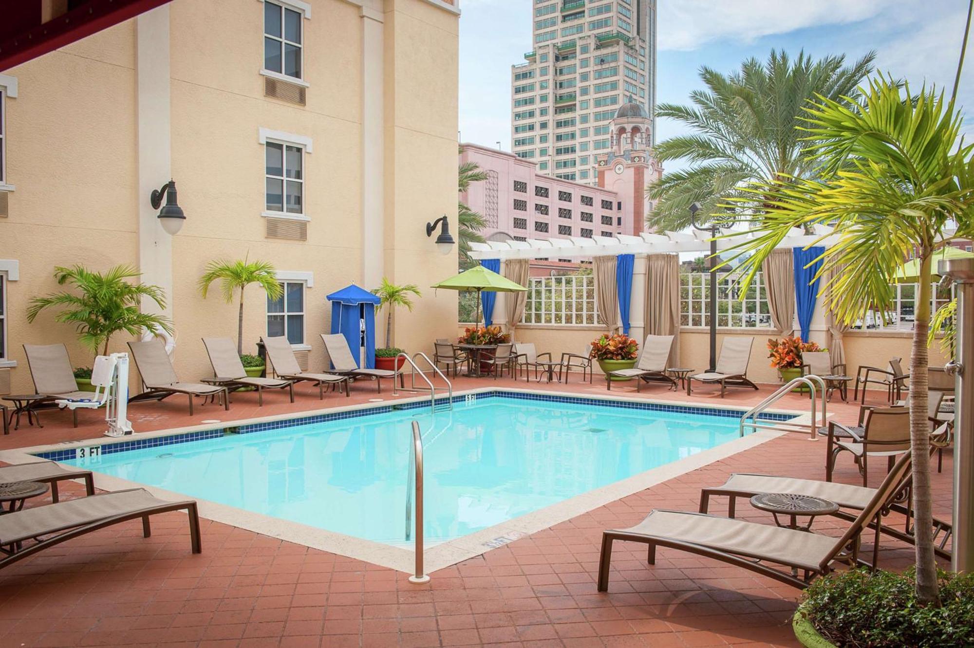 Hampton Inn & Suites St. Petersburg/Downtown Ngoại thất bức ảnh